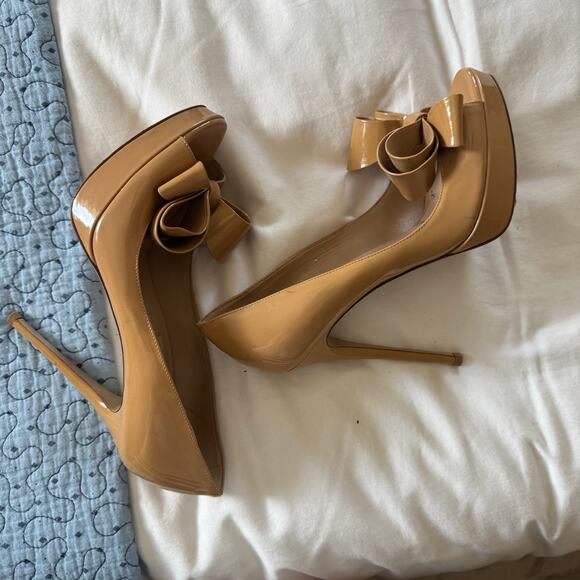 VALENTINO Patent Leather Pump With Bow Tan Size 37 peep toe casual - Picture 11 of 11